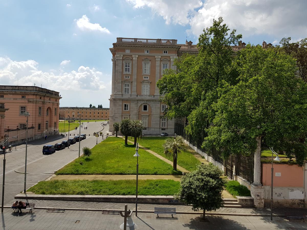 L'Insolita Reggia Казерта Екстер'єр фото